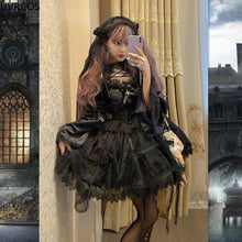 Carica l&#39;immagine nel visualizzatore di Gallery, Japanese Victorian Gothic Lolita Dress