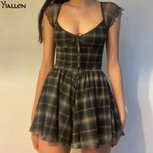 Carica l&#39;immagine nel visualizzatore di Gallery, Gothic Plaid Lace Up Dress