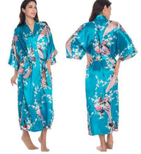 Load image into Gallery viewer, Beautiful Silk Kimono Robe