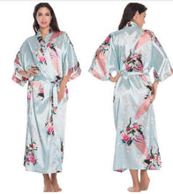 Load image into Gallery viewer, Beautiful Silk Kimono Robe