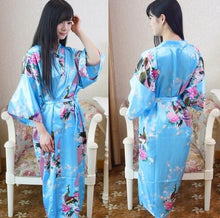 Load image into Gallery viewer, Beautiful Silk Kimono Robe