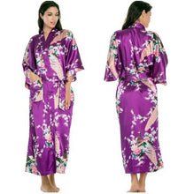 Load image into Gallery viewer, Beautiful Silk Kimono Robe