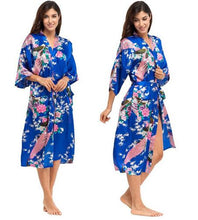 Load image into Gallery viewer, Beautiful Silk Kimono Robe