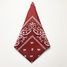 Carica l&#39;immagine nel visualizzatore di Gallery, Classic Bandanna